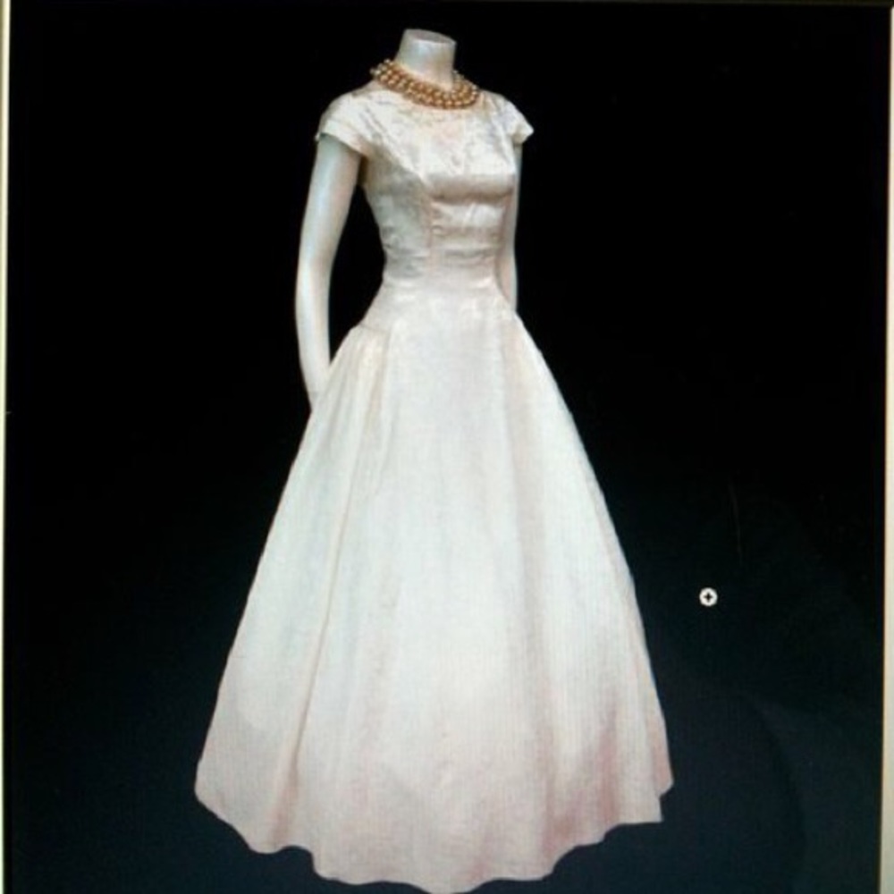 Vintage 1950s wedding dress